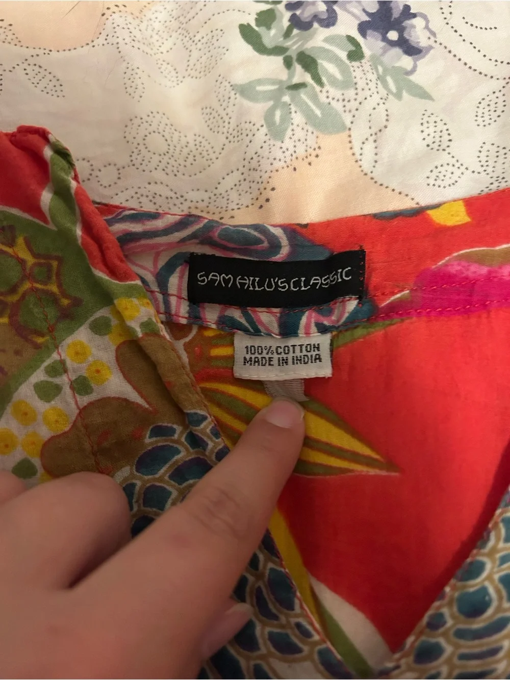 Sam Hilu's Classic 100% Cotton Red Floral Blouse - Picture 3 of 3